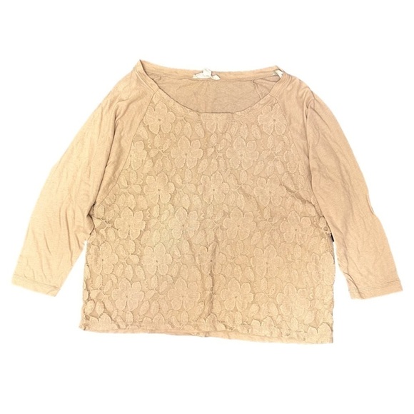 Forever 21 Tops - FOREVER 21 Tan Lace Floral Top Size M Medium
